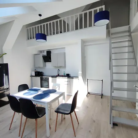 Ceglana Kamienica Nad Wisla *